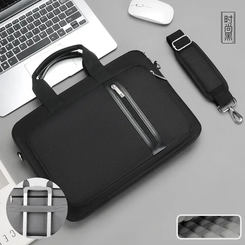 Husă Laptop 17" pentru MacBook Pro și Air - Waterproof