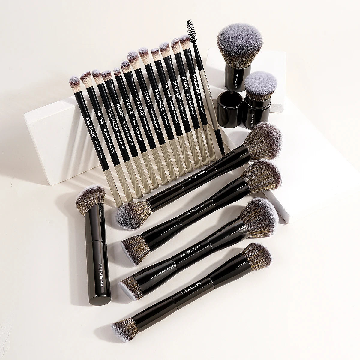 Set 20 Pensule Makeup Profesionale MAANGE